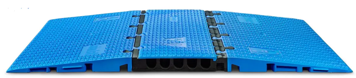 DEFENDER MIDI 4C 4-Channel Cable Protector 01