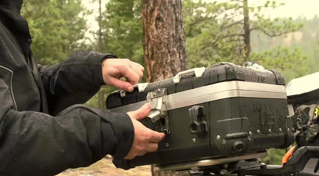 Touratech 01-373-5730 Zega Topcase Rack Black Instructions