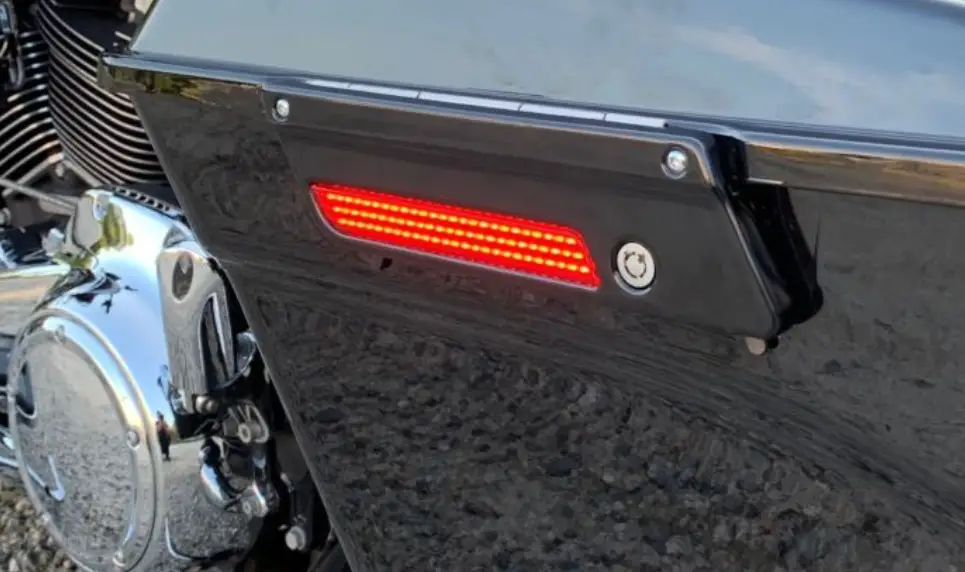 Custom Dynamics Cd-sbl-bcm Saddlebag Led Latch Light Instruction Manual Custom Dynamics Cd-sbl-bcm Saddlebag Led Latch Light Instruction Manual