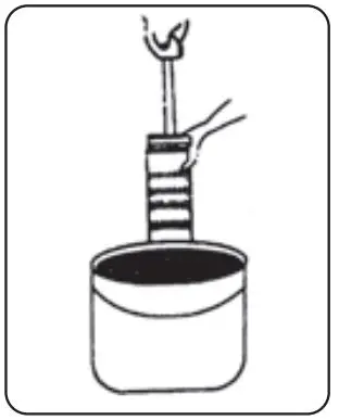 DRAPER 47811 Professional Pistol-Type Grease Gun Instructions - Check the rubber plunger direction before suction loading the gun
