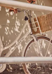 LeKKeR Jordaan 3 Speed Womens eBike -Safety