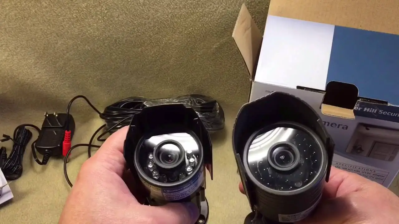 Cobra 69654 Weatherproof Color Security Camera With Night Vision Owner's Manual