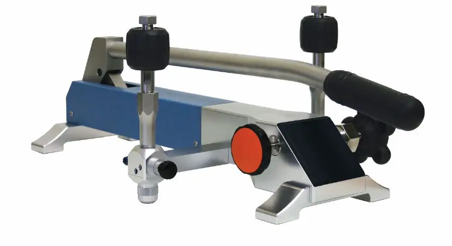 Time-Electronics-Pneumatic-Pressure-Calibration-Pump-product