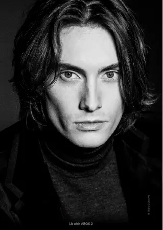 ROTOLIGHT-NEO-3-On-Camera-RGBWW-LED-Light-Starter-Bundle-15