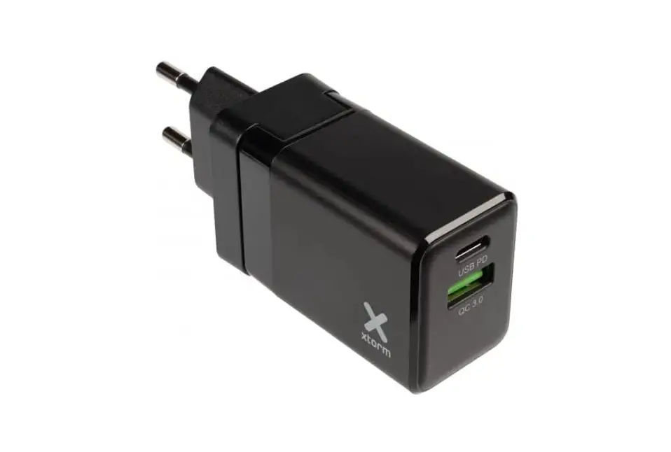 Xtorm Xa082 Lightning Fast Wall Charger User Manual