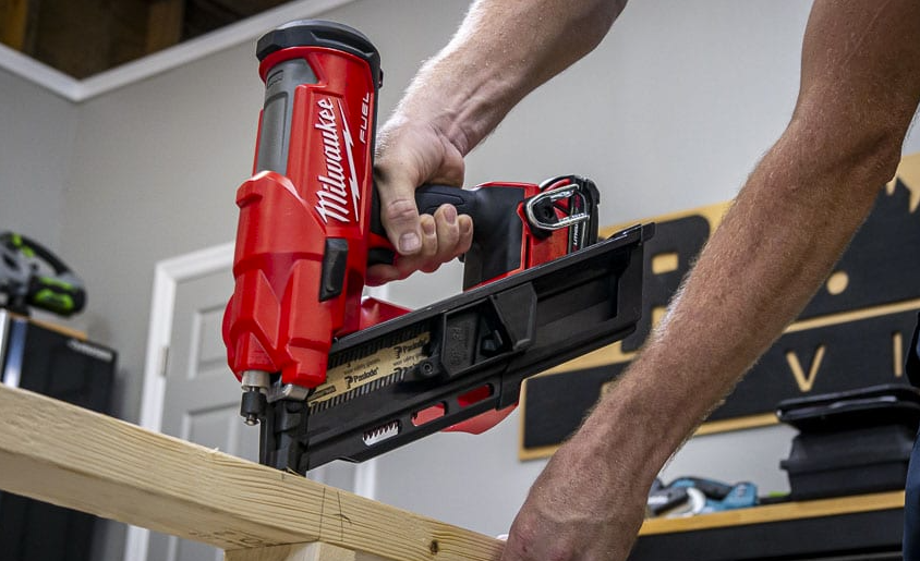 Milwaukee M18 Fuel 30 Framing Nailers User Manual Milwaukee M18 Fuel 30 Framing Nailers User Manual