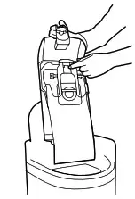 Hoover COMPLETE PERFORMANCE BAGGED UPRIGHT - CHANGING THE FILTER BAG 2