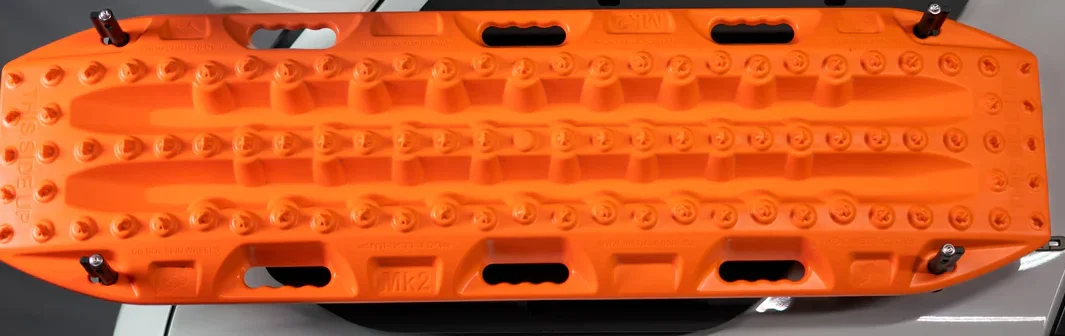 SHERPA-581040-Window-Panel-Traction-Board-Mounts-PRODUCT-IMAGE