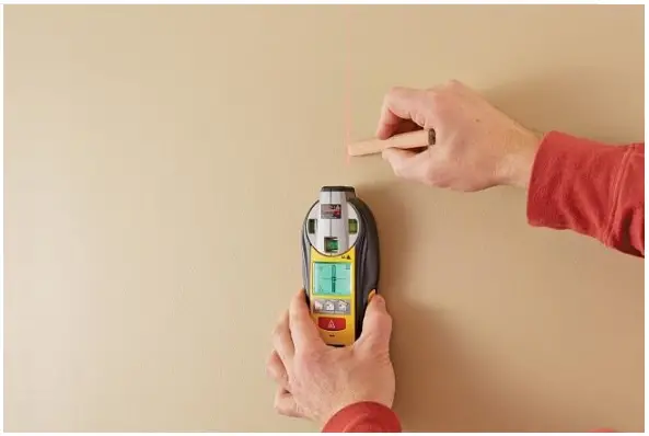 BLACK-DECKER-Wall-Mount-a-TV-2