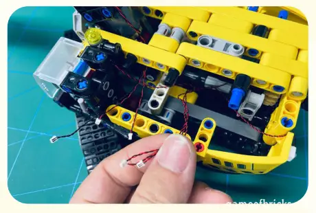 GAME OF BRICKS 42121 Light Kit for Heavy Duty Excavator - 11