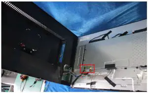 BenQ LCD Monitor PD3200Q Recycle Disassemble - Disconnect the connectors