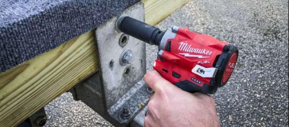 Milwaukee M12 Fiwf12 Cordless Impact Wrench Instruction Manual