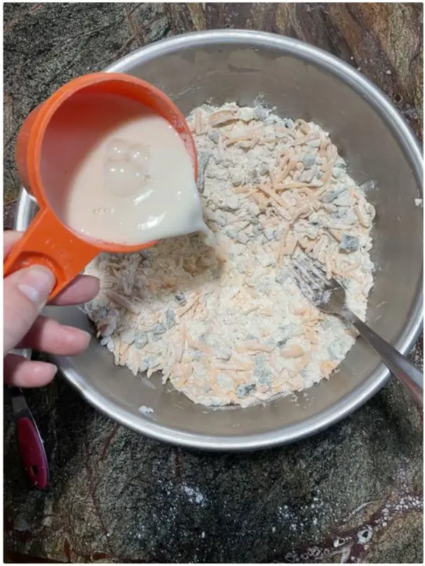 instructables-Vegan-Jalapeno-Cheddar-Biscuits-FIG 12