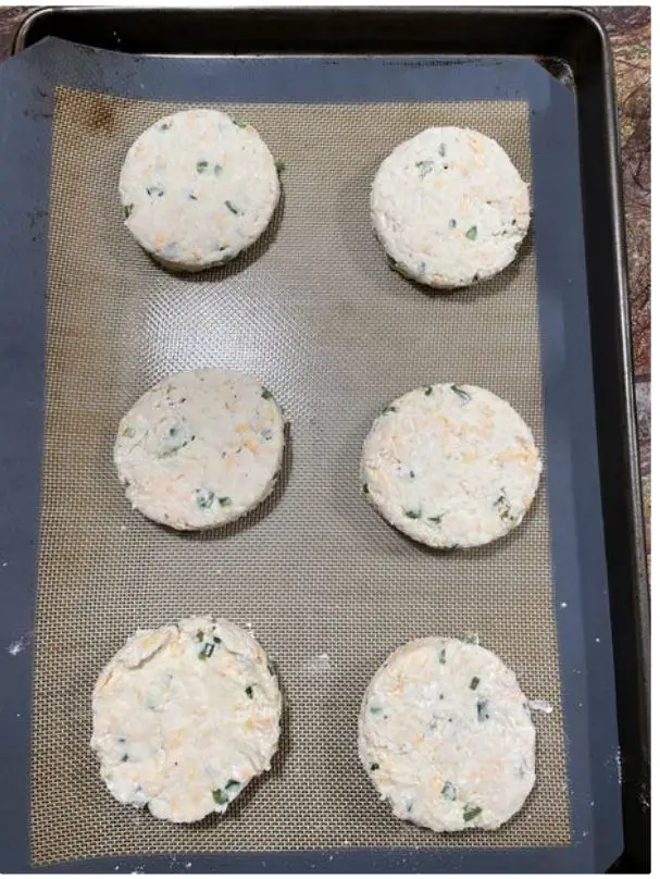 instructables-Vegan-Jalapeno-Cheddar-Biscuits-FIG 18