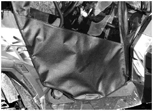 falcon-ridge-cf-zforce-drw01-cf-moto-z-force-soft-door-rear-window-combo-FIG-3