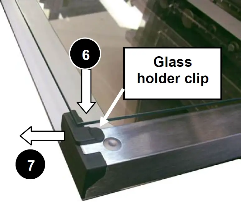 CLEANING THE OVEN DOOR GLASS 06