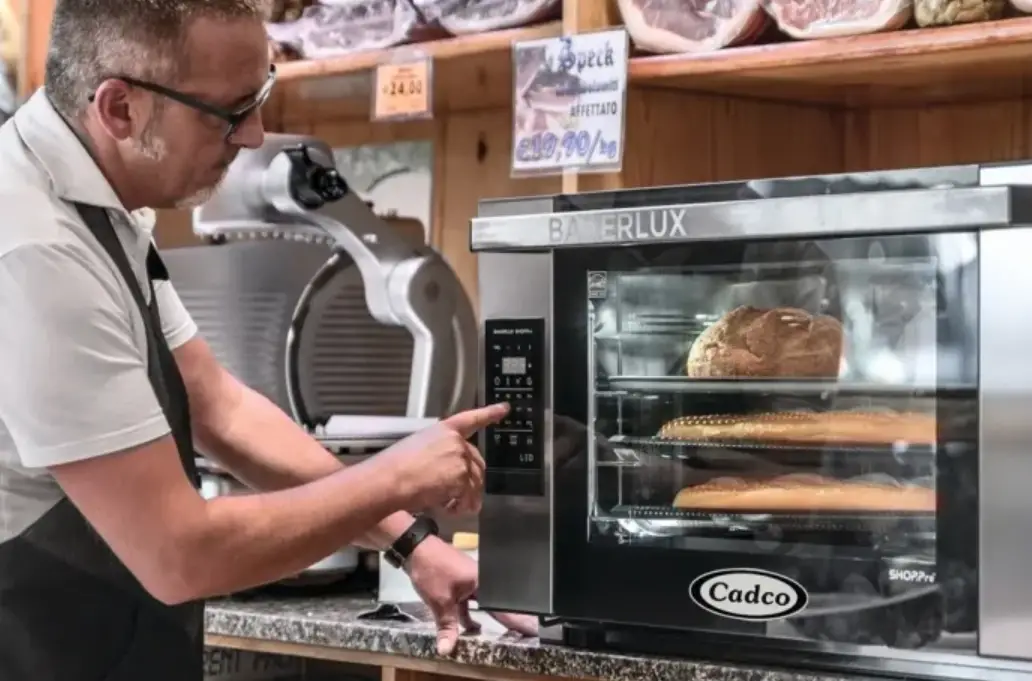 Cadco Xaf-113 120v Half Size Countertop Convection Oven Instruction Manual Cadco Xaf-113 120v Half Size Countertop Convection Oven Instruction Manual