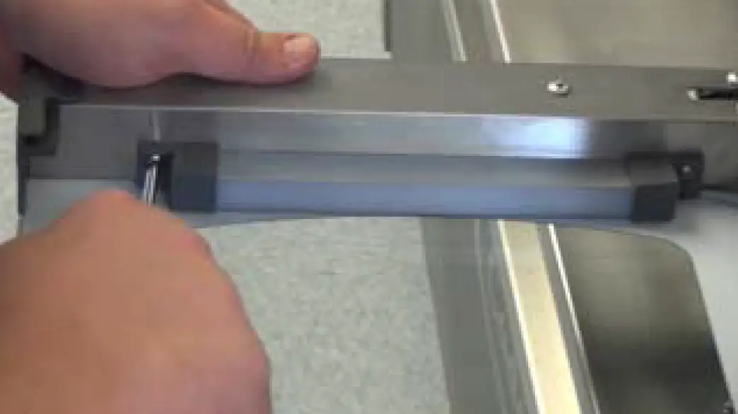 REPLACEMENT OF DOOR LAMP 19