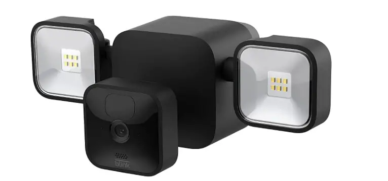 Blink-Outdoor-3r- Gen-Floodlight- wireless-2-year-battery-life-HD-floodlight-mount-and-smart-security-camera-image