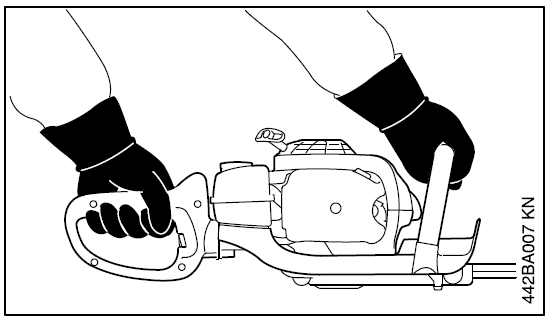 STIHL HS 45 600mm Petrol Hedge Trimmer-4