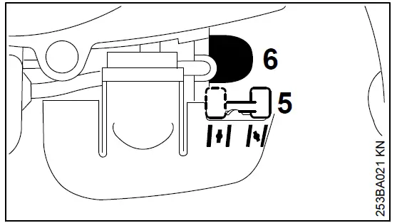 STIHL HS 45 600mm Petrol Hedge Trimmer-9