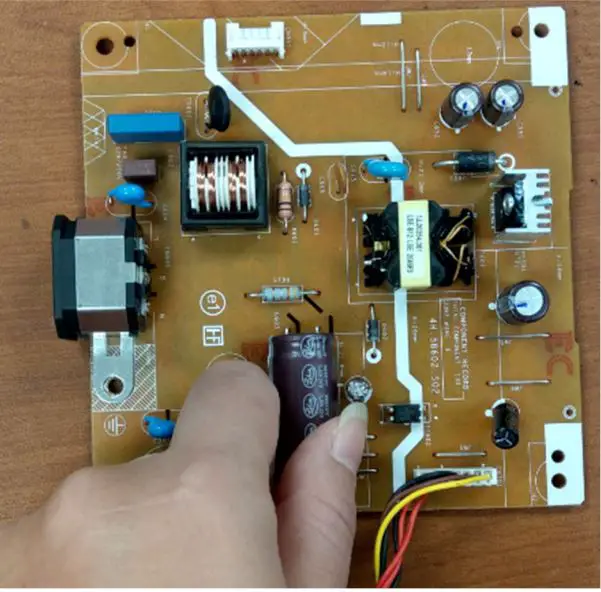 DELL SE2422HX 23.8 Inch FHD 16 9 Monitor Instructions - Lift the bulk cap