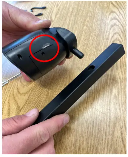 maverick AO-03 BBQ ACCESSORY - Remove tag from the battery cover