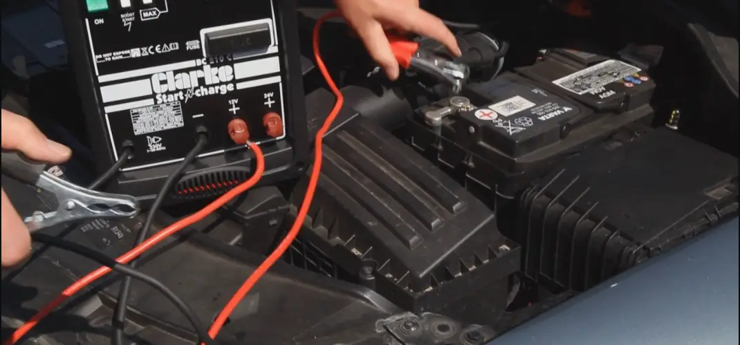 Clarke Cbo9-6 Automatic Battery Charger Instruction Manual