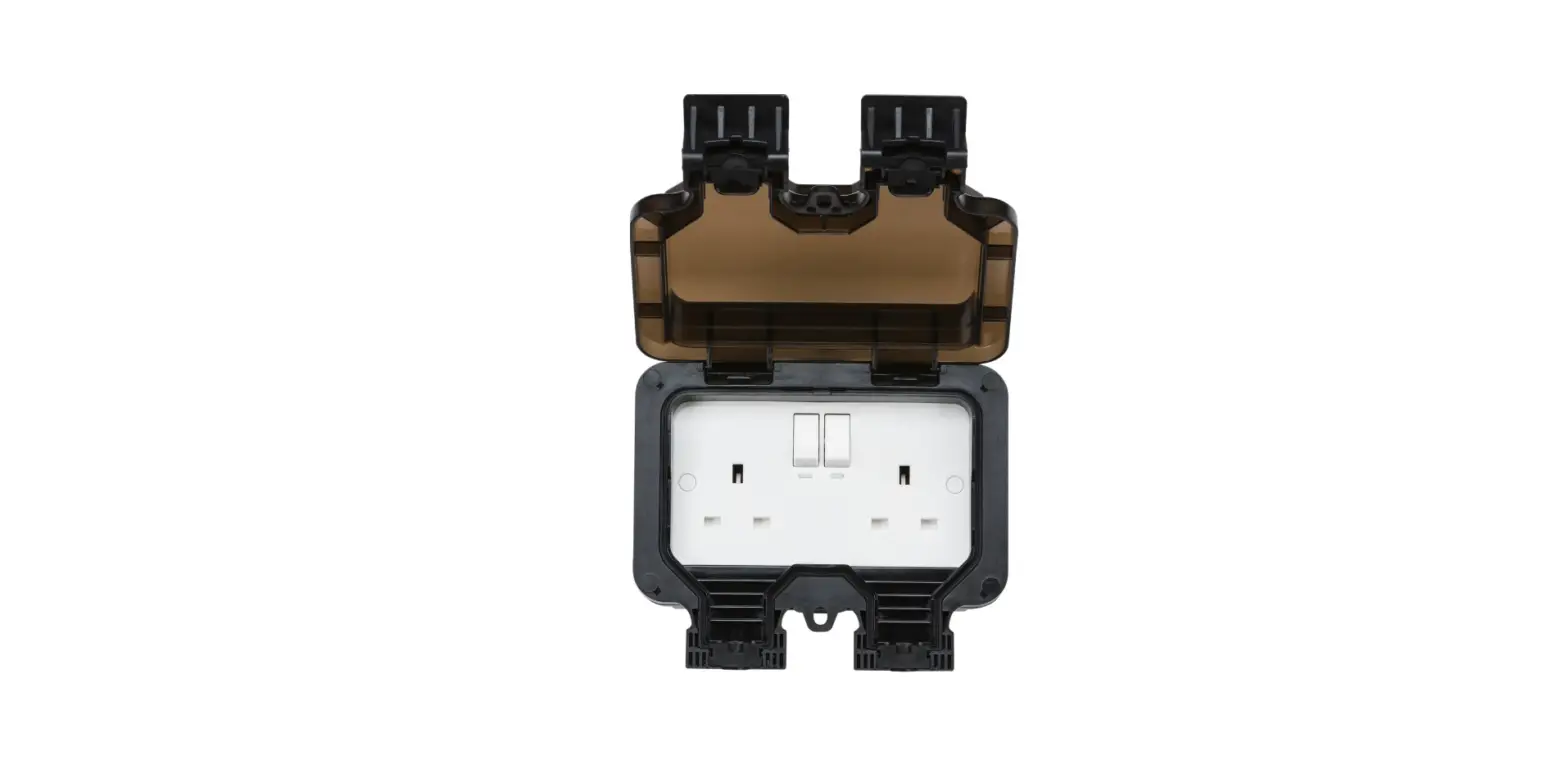 Knightsbridge Op9r Remote Controlled Ip66 13a 2g Outdoor Socket Instruction Manual