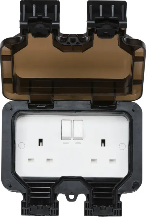 Knightsbridge OP9R Remote Controlled IP66 13A 2G Outdoor Socket