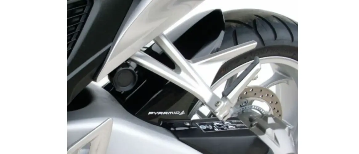 Pyramid 071971 Honda Vfr1200f And Vfr1200x Hugger Instruction Manual Pyramid 071971 Honda Vfr1200f And Vfr1200x Hugger Instruction Manual