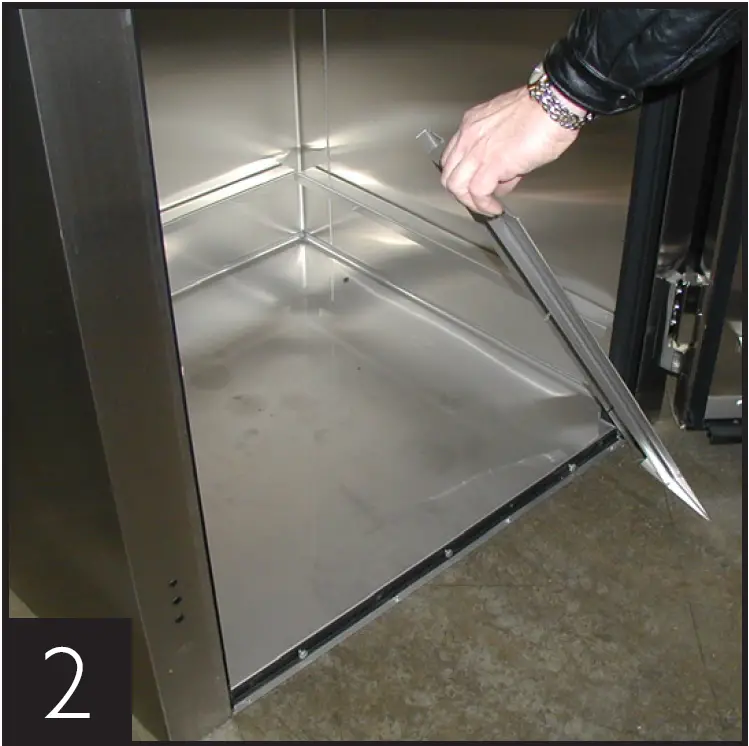 true STA1RRT89-1S-1S Solid Rear Door Insulated Roll- 06