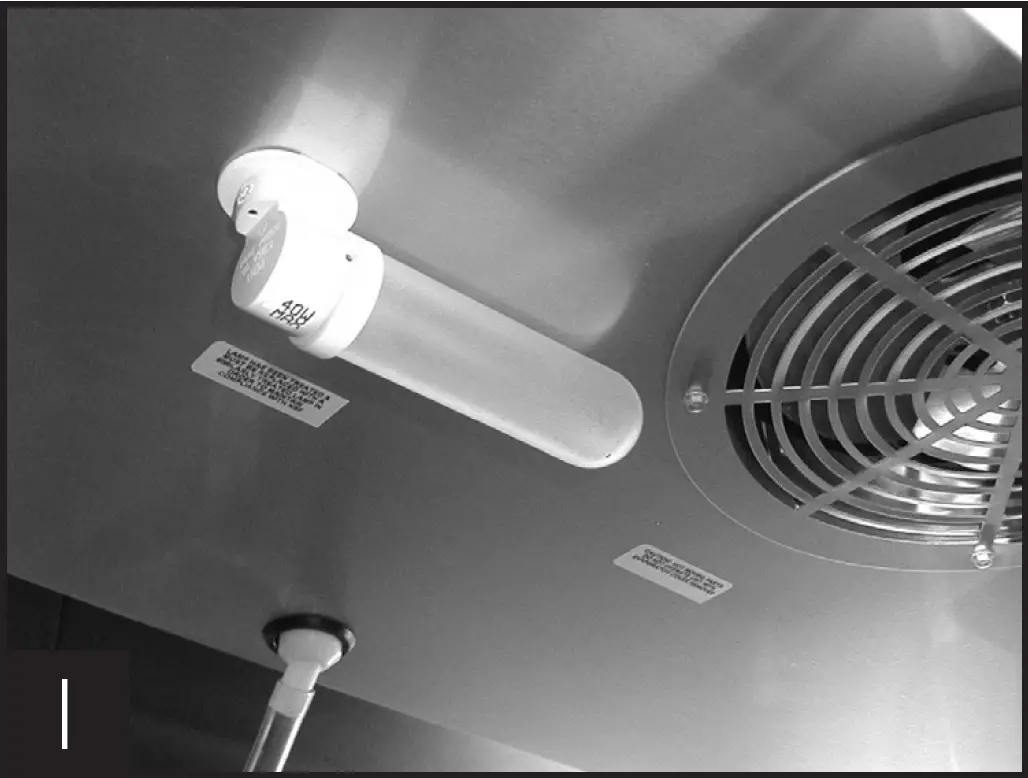 true STA1RRT89-1S-1S Solid Rear Door Insulated Roll- 82