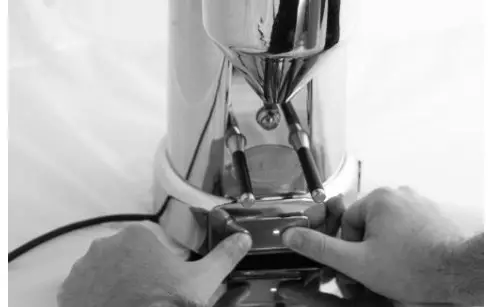 ECM V Titan 64 Espresso Grinder - figure 12