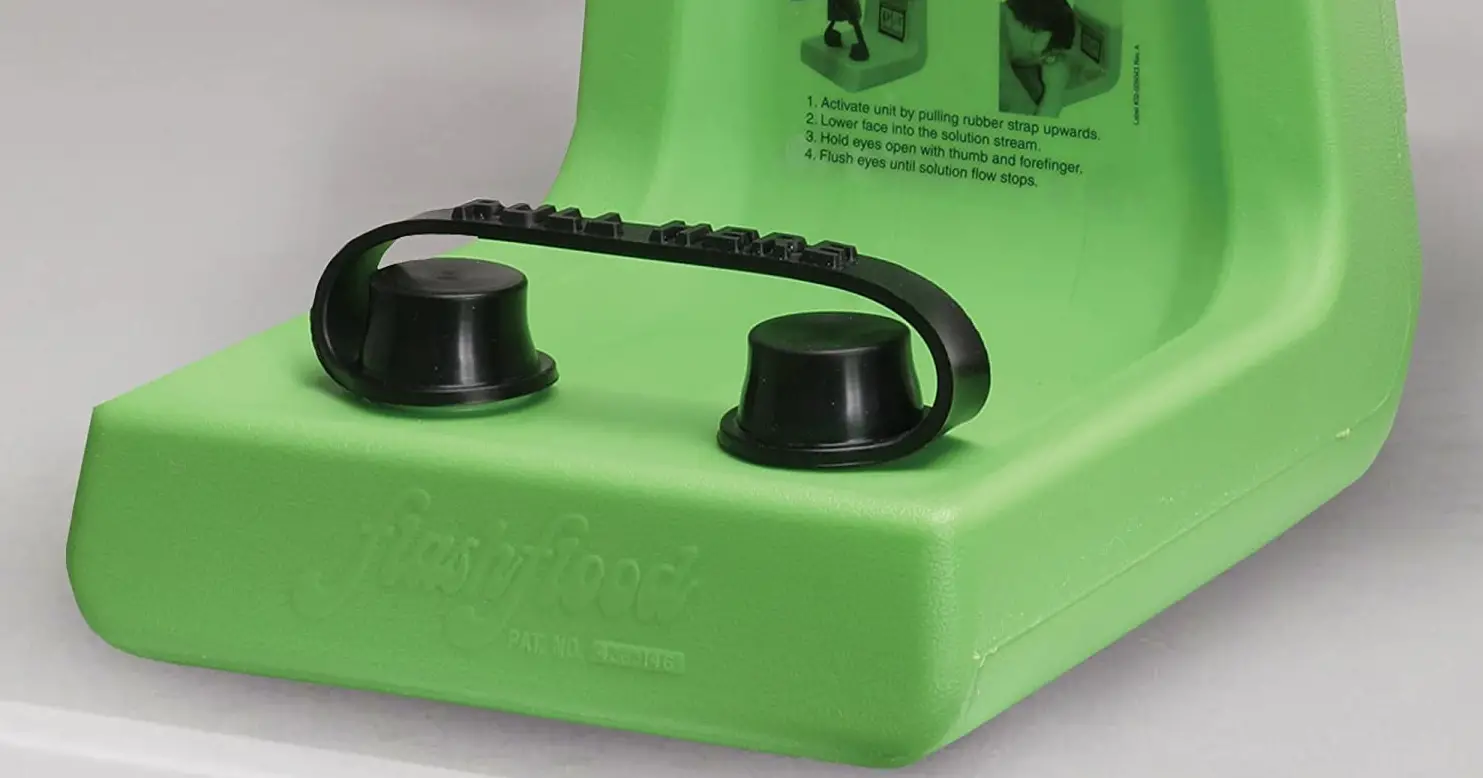 Uline H-7917 Flash Flood Secondary Eyewash Station User Guide