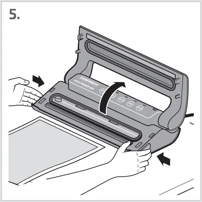 Sealing a bag from a bag roll