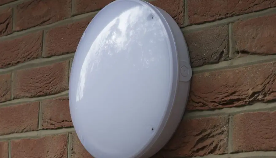 Ksr Lighting Ksrsf337 Multi Wattage Triple Cct Bulkhead Installation Guide