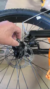 CSC FT750ST Step Through Electric Bicycle - Assembling43