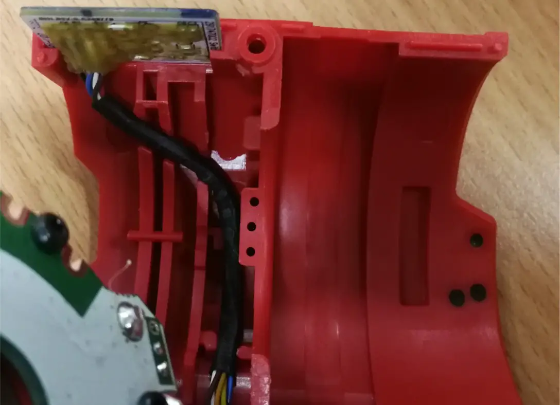 milwaukee M12 Fuel Impact Wrench - Product Overview 5