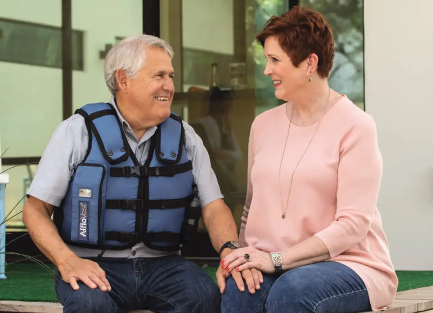 Lincare 8052 Afflovest Airway Clearance Therapy Owner's Manual