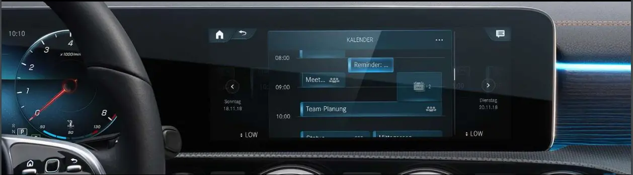 Mercedes-Benz In-Car Office