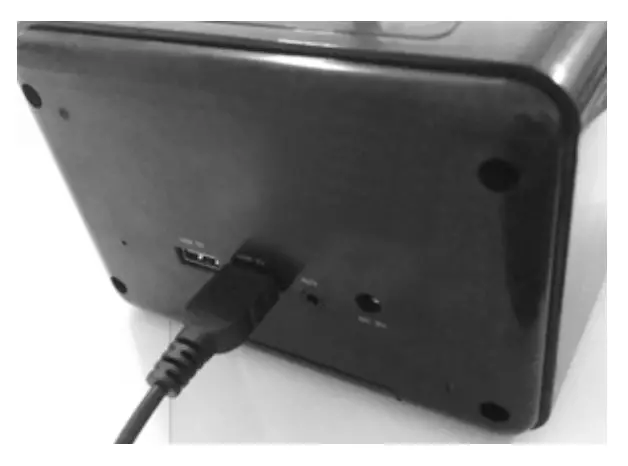 BLAUPUNKT BAC28WC FM Alarm Clock Radio with Wireless Charging-OPERATION1