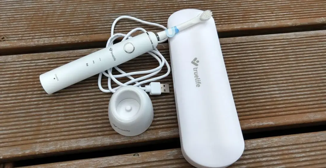 Truelife Sonicbrush Junior Toothbrush User Manual Truelife Sonicbrush Junior Toothbrush User Manual