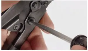 SharkBite UC248LF Lead Free Elbow for Connecting PEX Tubing - Step 12