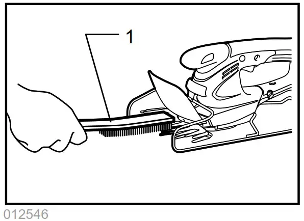 makita DUM166 160mm Cordless Grass Shear - Shear blade maintenance 1