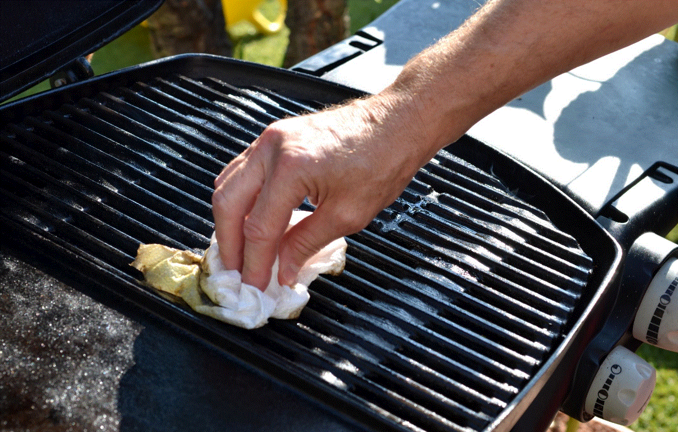 FAQS-How-Do-I-Clean-My-Grill-After-Each-Use-product