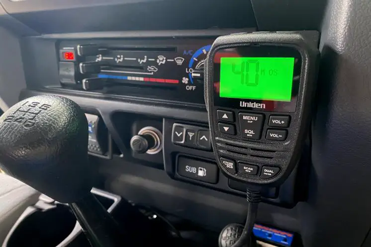 Uniden Mini Compact UHF CB Mobile with Remote Speaker MIC and Large LCD -