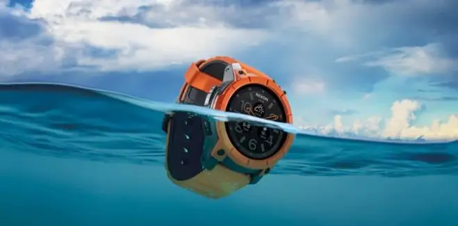 Nixon Nix08 Smart Watch User Manual