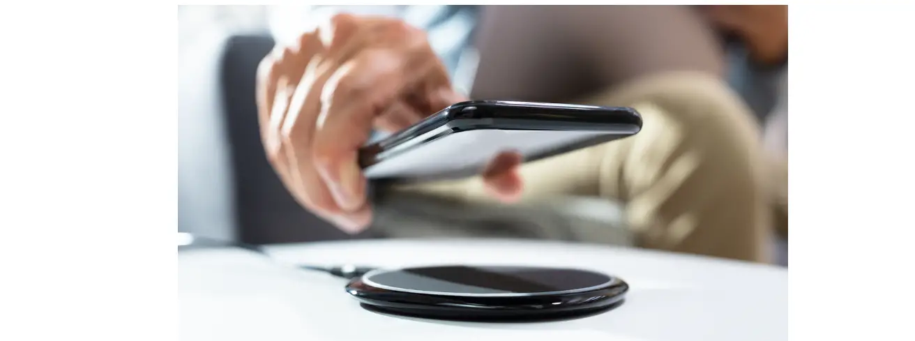 Vertu Vtl202206 Wireless Charger User Guide Vertu Vtl202206 Wireless Charger User Guide