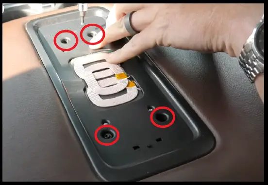 BOOST-AUTO-PARTS-2014-2019-GM-Wireless-Phone-Charger-12